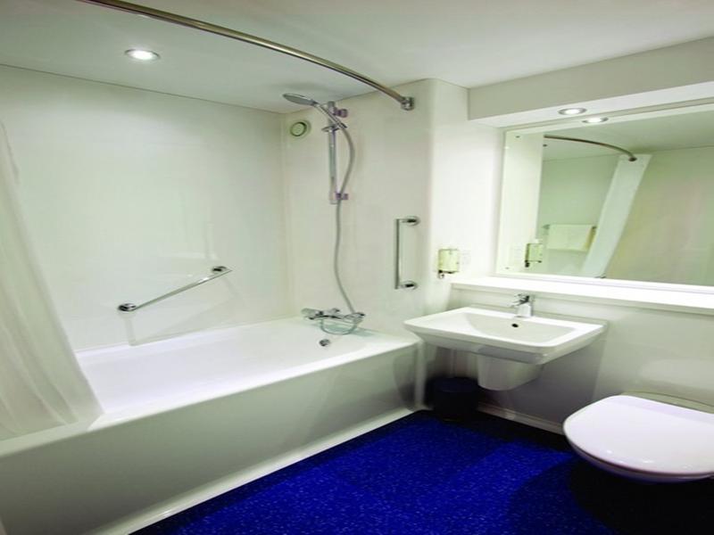 Travelodge London City Airport Exterior foto